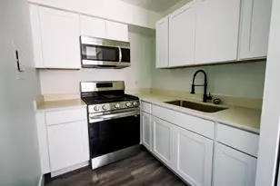 2001 W Summerdale Ave, Chicago, IL 60625 - Photo 6
