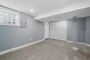 7005 S Eberhart Ave, Chicago, IL 60637 - Photo 14