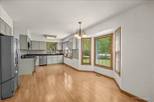221 Foxmoor Rd, Fox River Grove, IL 60021 - Photo 12