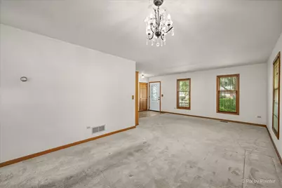 221 Foxmoor Road, Fox River Grove, IL 60021 - Photo 4