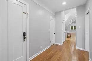 4928 W Eddy St, Chicago, IL 60641 - Photo 4