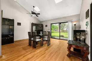 16W721 Red Oak St, Bensenville, IL 60106 - Photo 10