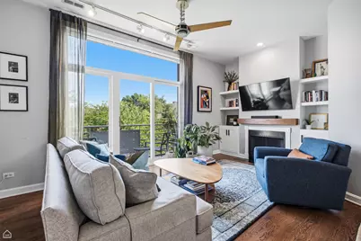 645 W Surf Street #A4, Chicago, IL 60657 - Photo 2