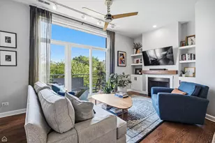 645 W Surf St, Chicago, IL 60657 - Photo 2