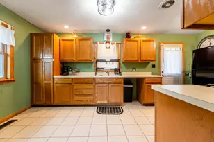 8040 S 85th Ct, Justice, IL 60458 - Photo 6