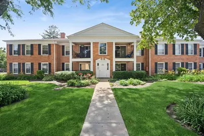 510 Shorely Drive #103, Barrington, IL 60010 - Photo 1