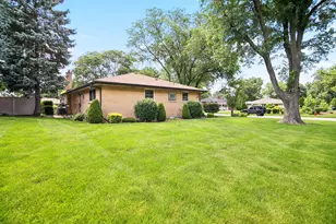 12822 S Westgate Dr, Palos Heights, IL 60463 - Photo 2