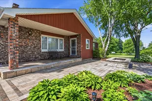 17N228 Oak Grove Dr, Hampshire, IL 60140 - Photo 2