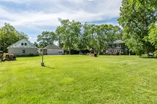 2823 27th St, Zion, IL 60099 - Photo 40