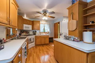 2823 27th St, Zion, IL 60099 - Photo 14