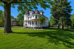405 E Peru St, Princeton, IL 61356 - Photo 2