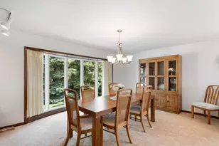 539 Hamilton Ave, Westmont, IL 60559 - Photo 8