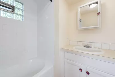 302 E Washington Street, Round Lake Park, IL 60073 - Photo 14