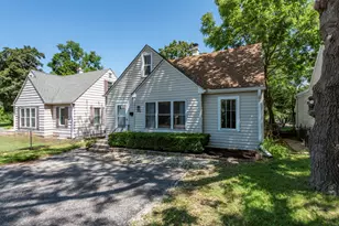 302 E Washington St, Round Lake Park, IL 60073 - Photo 2