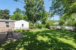 302 E Washington St, Round Lake Park, IL 60073 - Photo 26