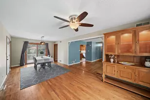 30W044 Bruce Ln, Naperville, IL 60563 - Photo 8