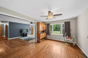 30W044 Bruce Ln, Naperville, IL 60563 - Photo 12
