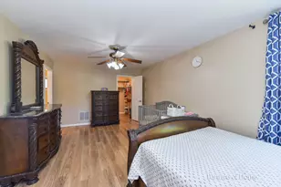 2475 Westleigh Ct, Aurora, IL 60504 - Photo 12