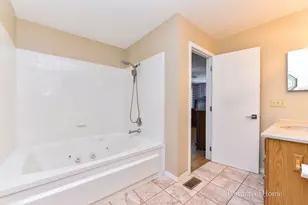2475 Westleigh Ct, Aurora, IL 60504 - Photo 14