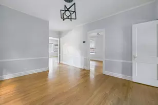 7826 S Paxton Ave, Chicago, IL 60649 - Photo 6