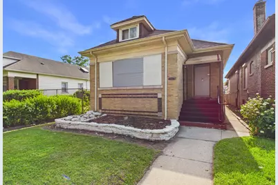 7826 S Paxton Avenue, Chicago, IL 60649 - Photo 2