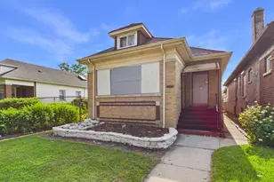 7826 S Paxton Ave, Chicago, IL 60649 - Photo 2