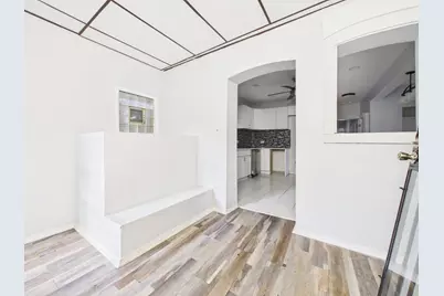 7826 S Paxton Avenue, Chicago, IL 60649 - Photo 14