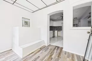 7826 S Paxton Ave, Chicago, IL 60649 - Photo 14