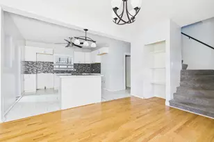 7826 S Paxton Ave, Chicago, IL 60649 - Photo 10