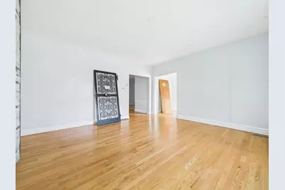 7826 S Paxton Avenue, Chicago, IL 60649 - Photo 4