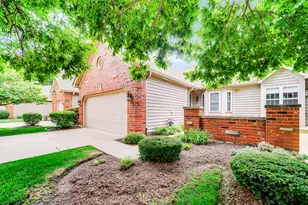 1257 Oakleaf Ct, Aurora, IL 60506 - Photo 2