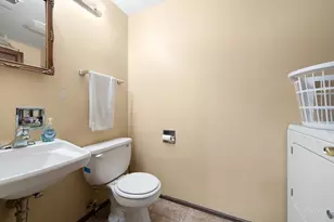 834 Edenwood Dr, Roselle, IL 60172 - Photo 24