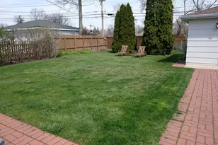 891 E Grant Dr, Des Plaines, IL 60016 - Photo 10