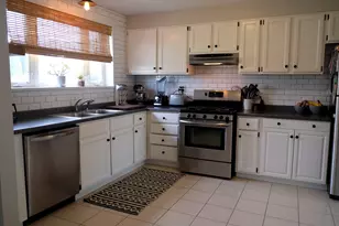 891 E Grant Dr, Des Plaines, IL 60016 - Photo 4