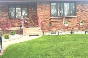 18624 Wentworth Ave, Lansing, IL 60438 - Photo 2
