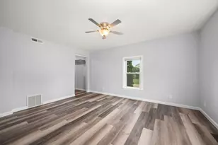 32303 West St, Kirkland, IL 60146 - Photo 20