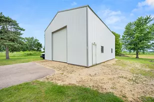 32303 West St, Kirkland, IL 60146 - Photo 8