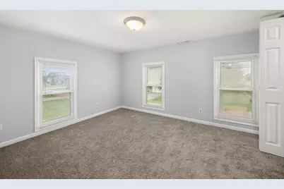 32303 West Street, Kirkland, IL 60146 - Photo 22