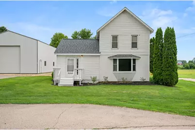 32303 West Street, Kirkland, IL 60146 - Photo 2