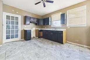 316 W 107th St, Chicago, IL 60628 - Photo 10