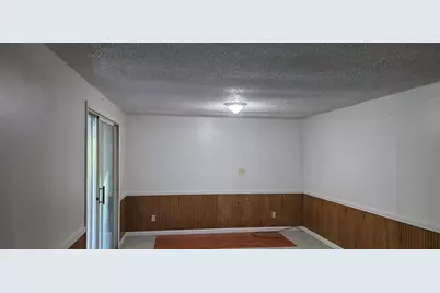 119 W Montgomery Street, Oakland, IL 61943 - Photo 12