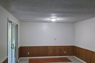 119 W Montgomery St, Oakland, IL 61943 - Photo 12