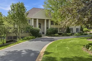 4113 Carlisle Dr, Prairie Grove, IL 60012 - Photo 2