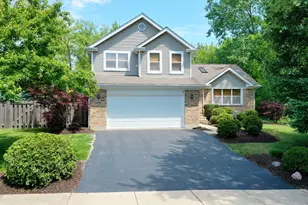 464 Farm Bridge Rd, Lake Zurich, IL 60047 - Photo 2