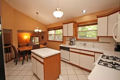 464 Farm Bridge Road, Lake Zurich, IL 60047 - Photo 12