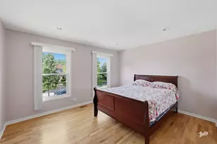 344 E Fox Hill Dr, Buffalo Grove, IL 60089 - Photo 18