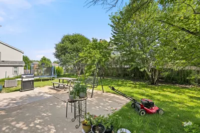 344 E Fox Hill Drive, Buffalo Grove, IL 60089 - Photo 24