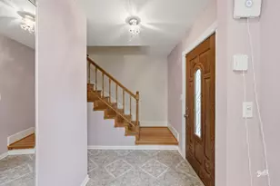 344 E Fox Hill Dr, Buffalo Grove, IL 60089 - Photo 10