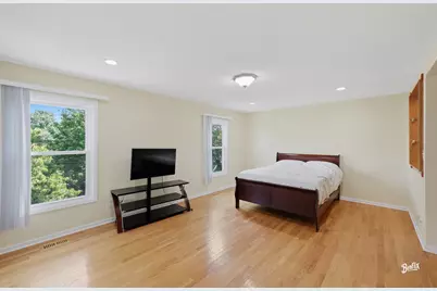 344 E Fox Hill Drive, Buffalo Grove, IL 60089 - Photo 12