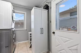 1506 N East End Ave, Round Lake Beach, IL 60073 - Photo 10